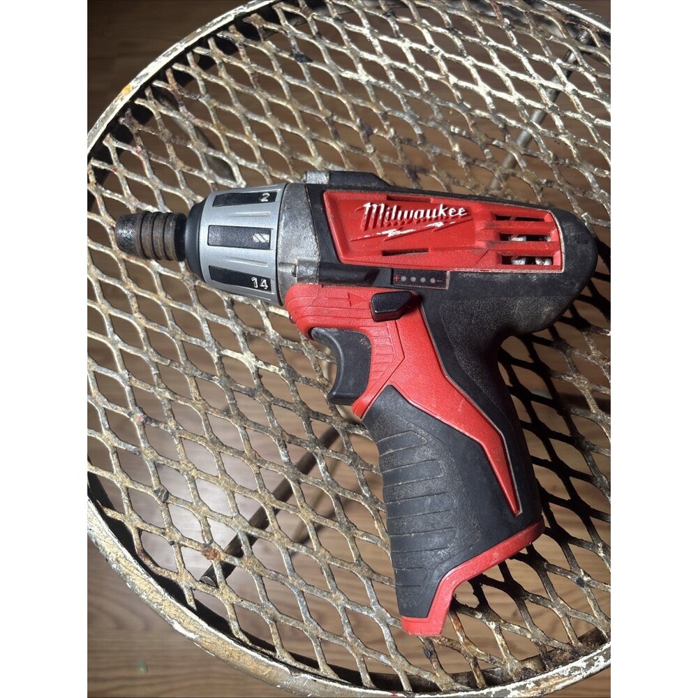 Milwaukee M12 Cordless 12V 1/4" Hex Screwdriver Driver 2401-20 (Tool Only)